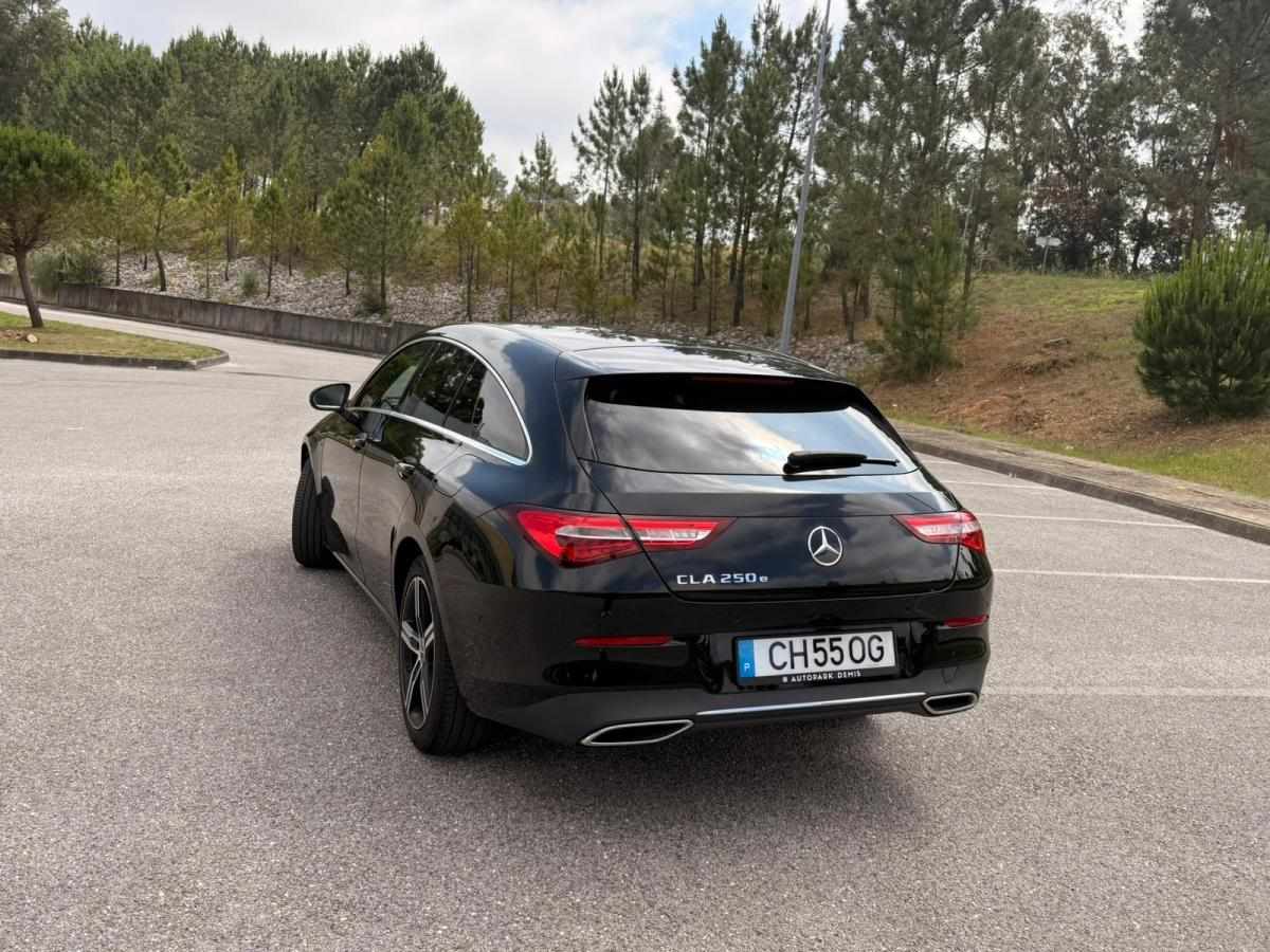 mercedes-benz-cla-250-e-2021-gasolina-1332cc