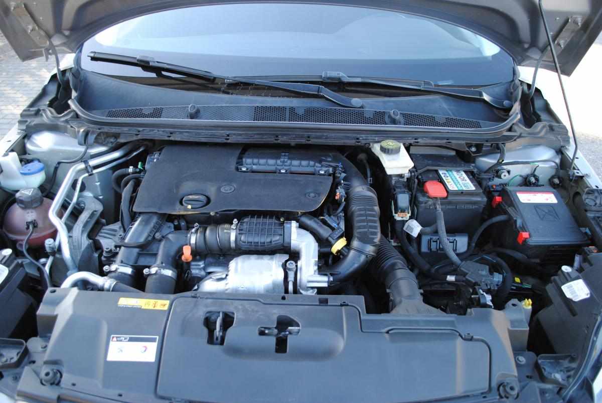 peugeot-308-1-6-bluehdi-2015-diesel-1560cc