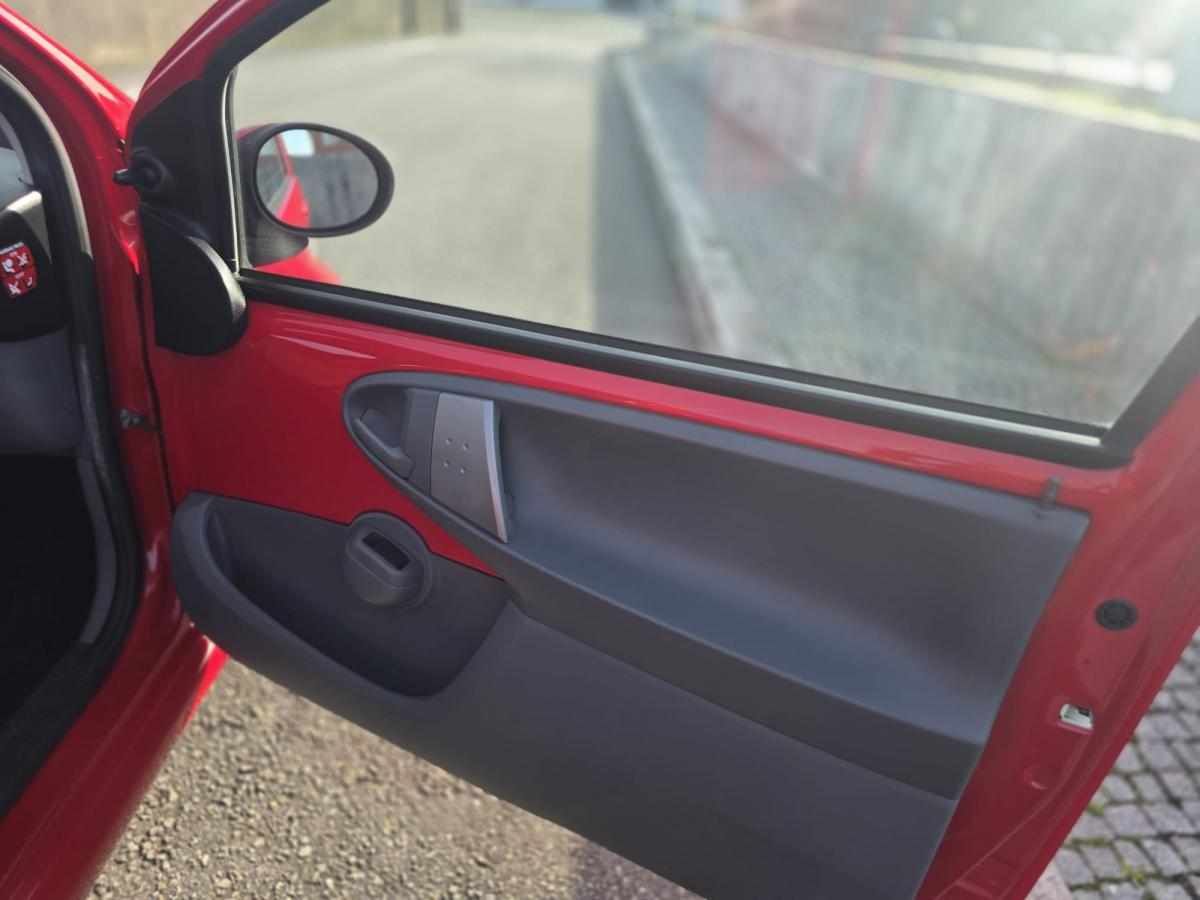 toyota-aygo-1-0-vvt-i-2009-gasolina-998cc