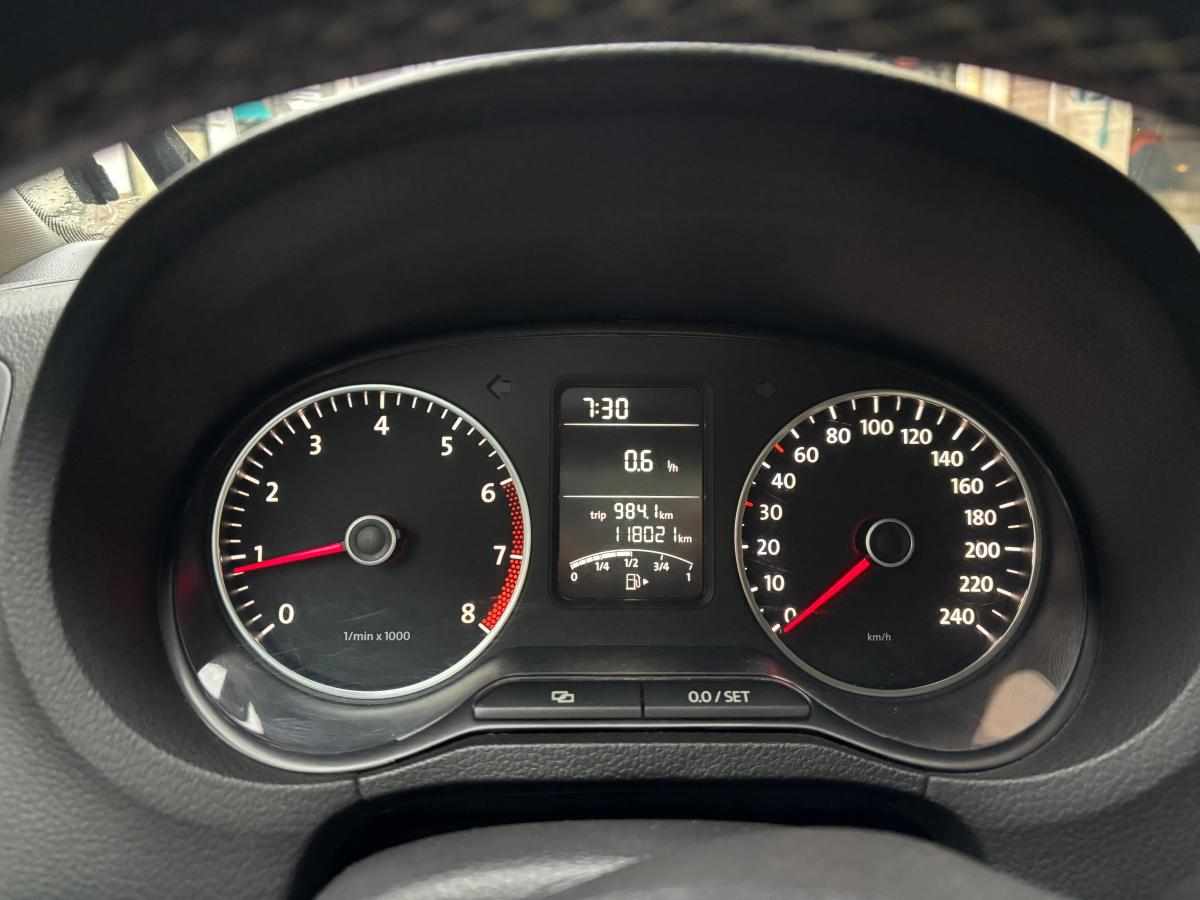 volkswagen-polo-1-2-2013-gasolina-1198cc