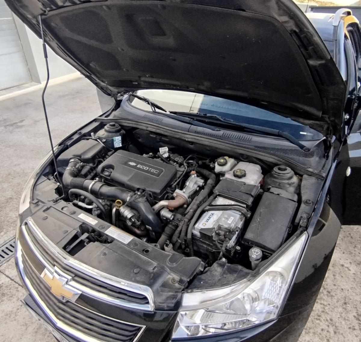 chevrolet-cruze-1-7-td-vcdi-awd-2013-diesel-1686cc