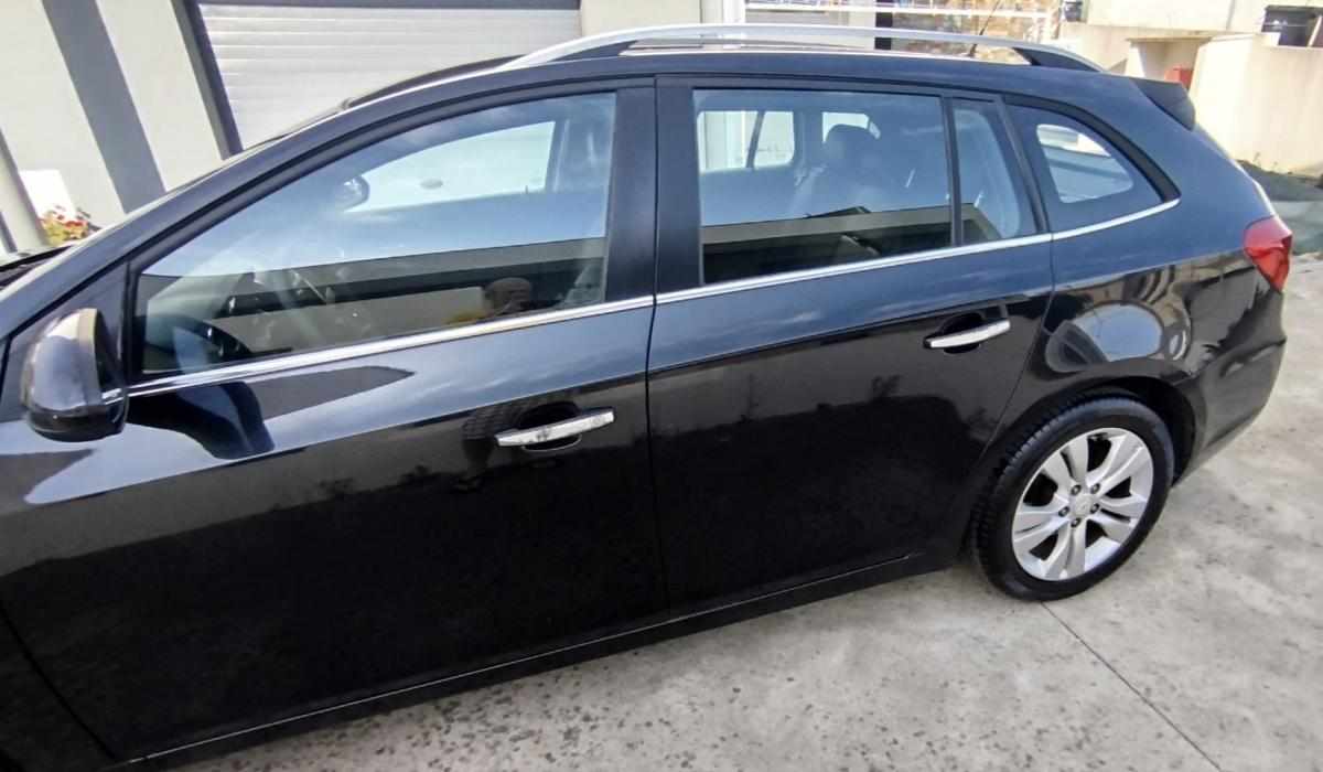 chevrolet-cruze-1-7-td-vcdi-awd-2013-diesel-1686cc