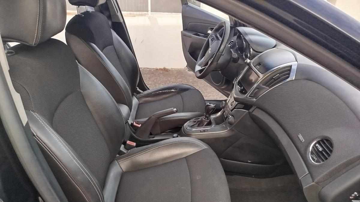 chevrolet-cruze-1-7-td-vcdi-awd-2013-diesel-1686cc