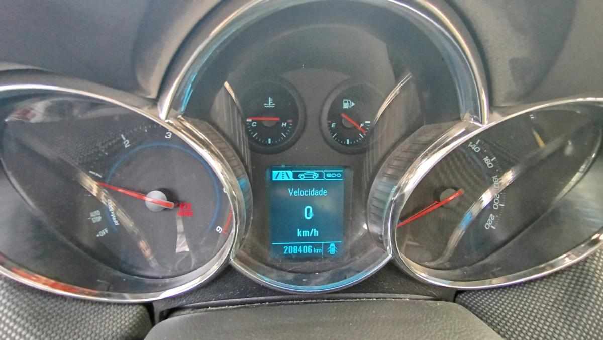 chevrolet-cruze-1-7-td-vcdi-awd-2013-diesel-1686cc