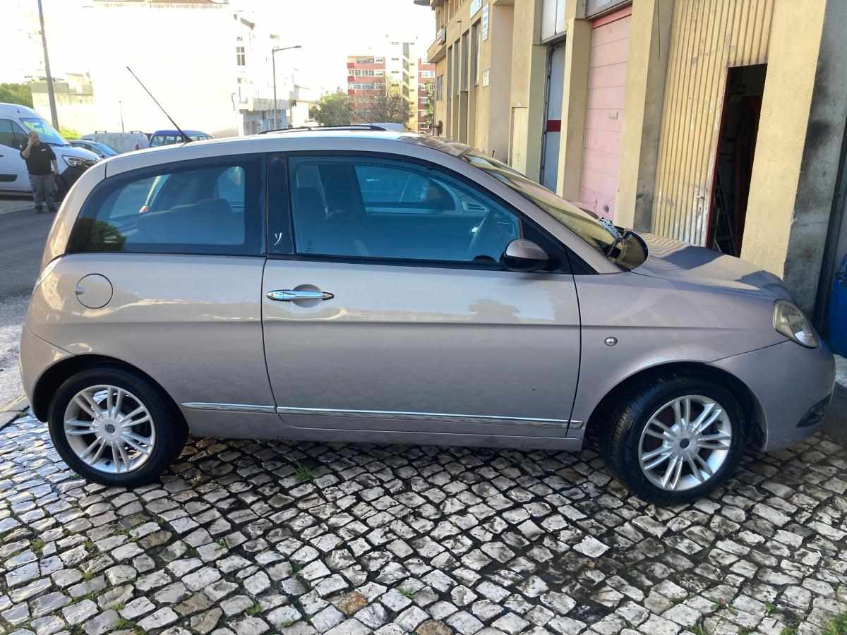 lancia-ypsilon-1-2-2007-gasolina-1242cc