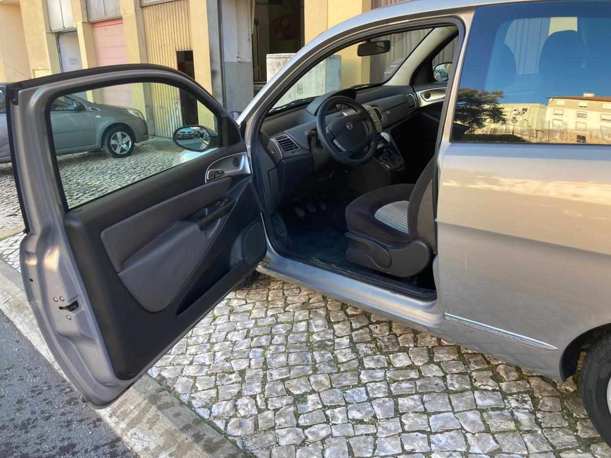 lancia-ypsilon-1-2-2007-gasolina-1242cc