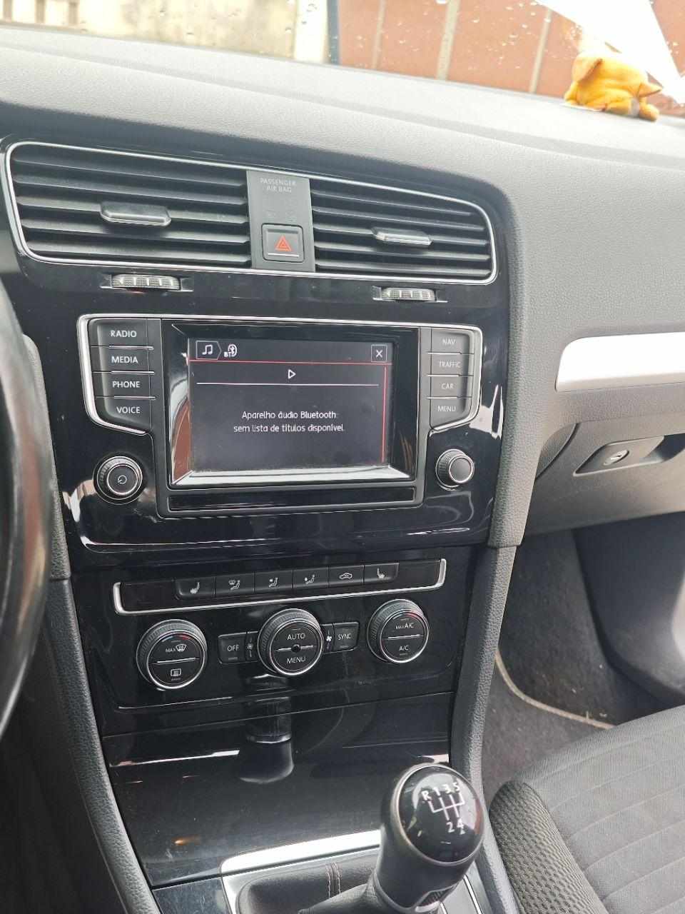 volkswagen-golf-1-6-tdi-bluemotion-2015-diesel-1598cc
