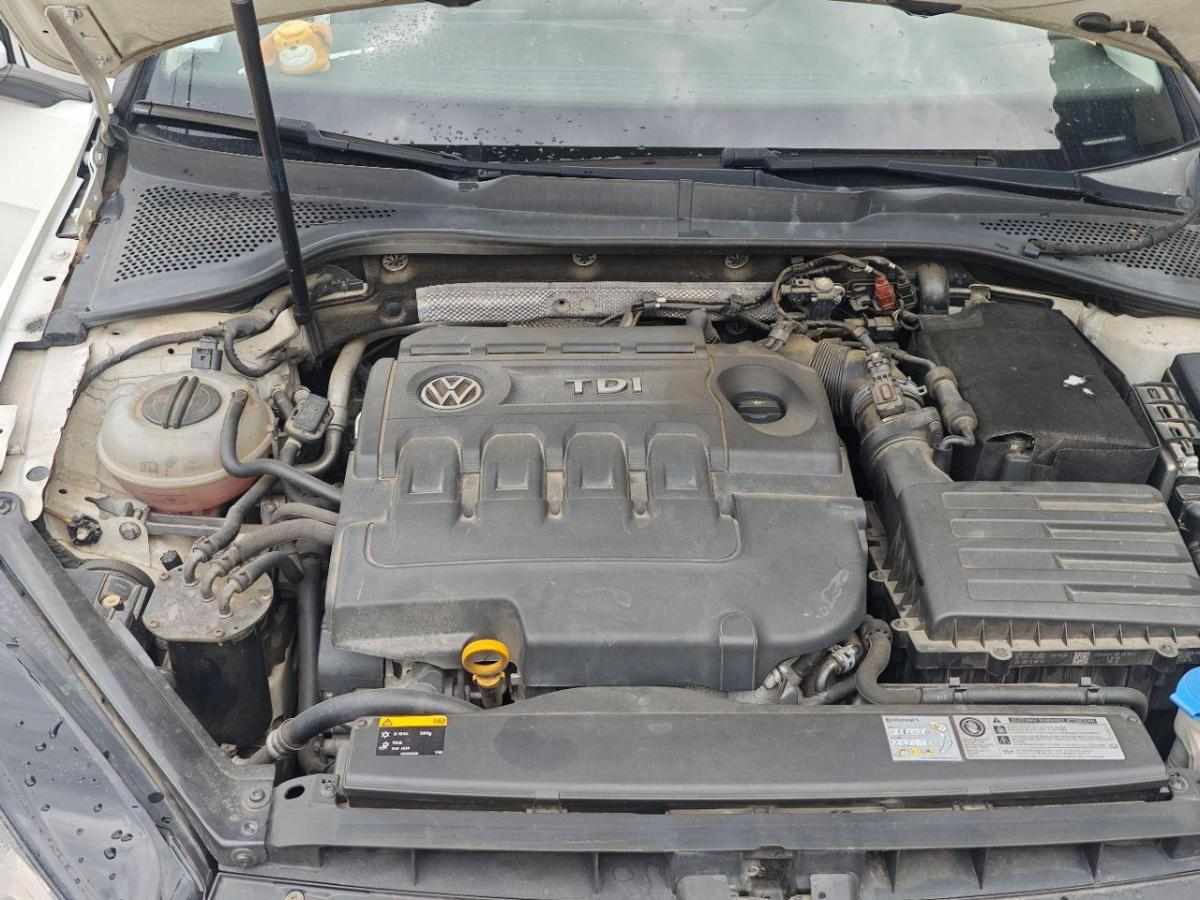 volkswagen-golf-1-6-tdi-bluemotion-2015-diesel-1598cc