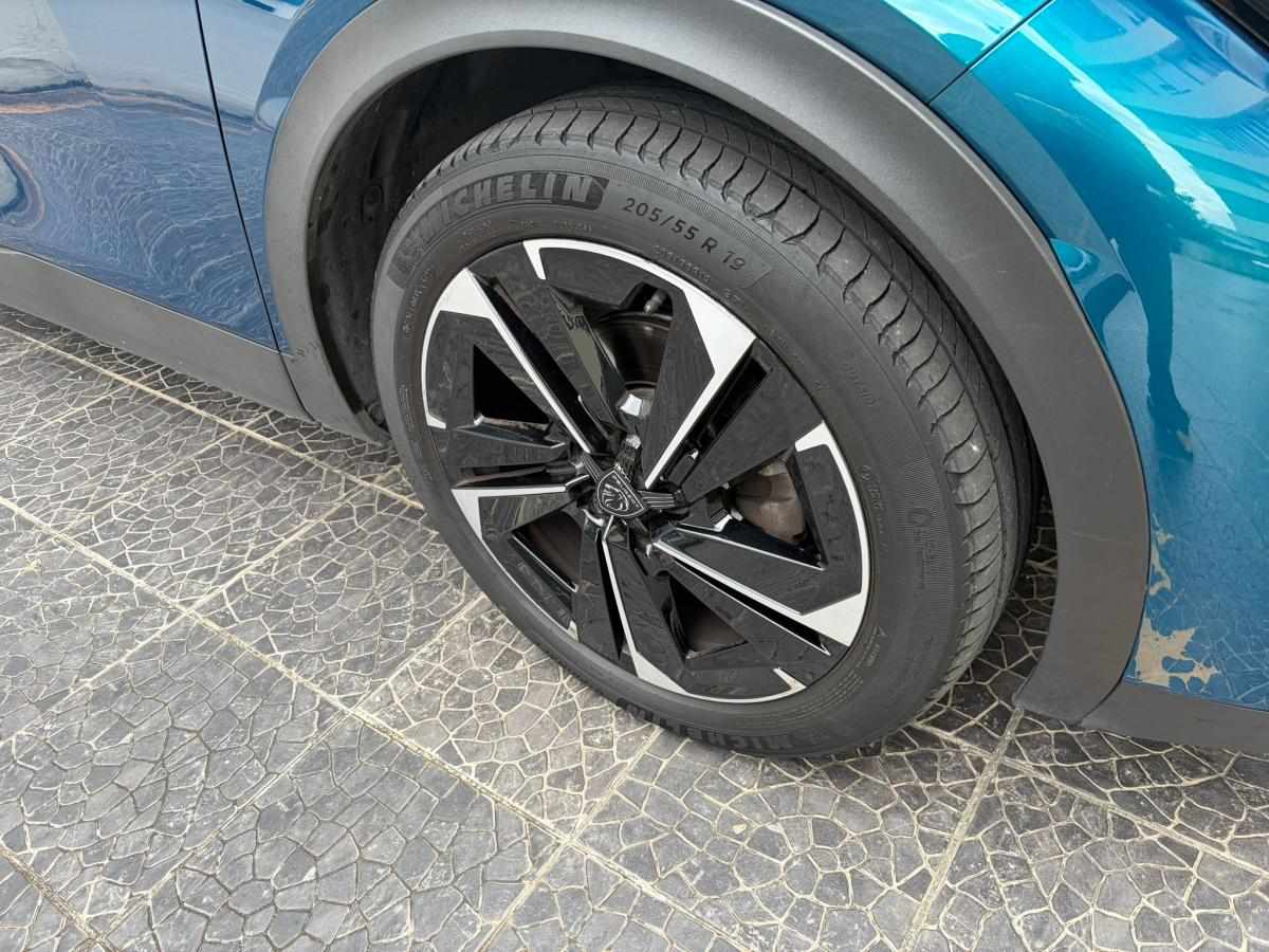 peugeot-408-1-2-puretech-2023-gasolina-1199cc