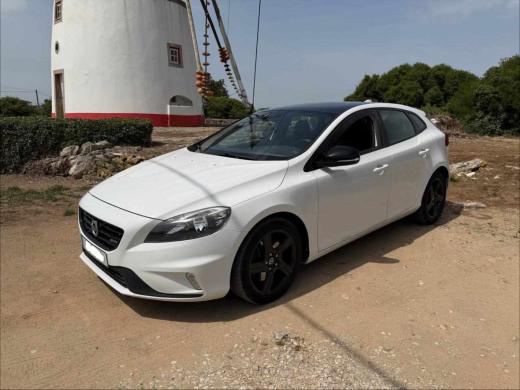 volvo-v40-2-0-d4-2014-diesel-1969cc