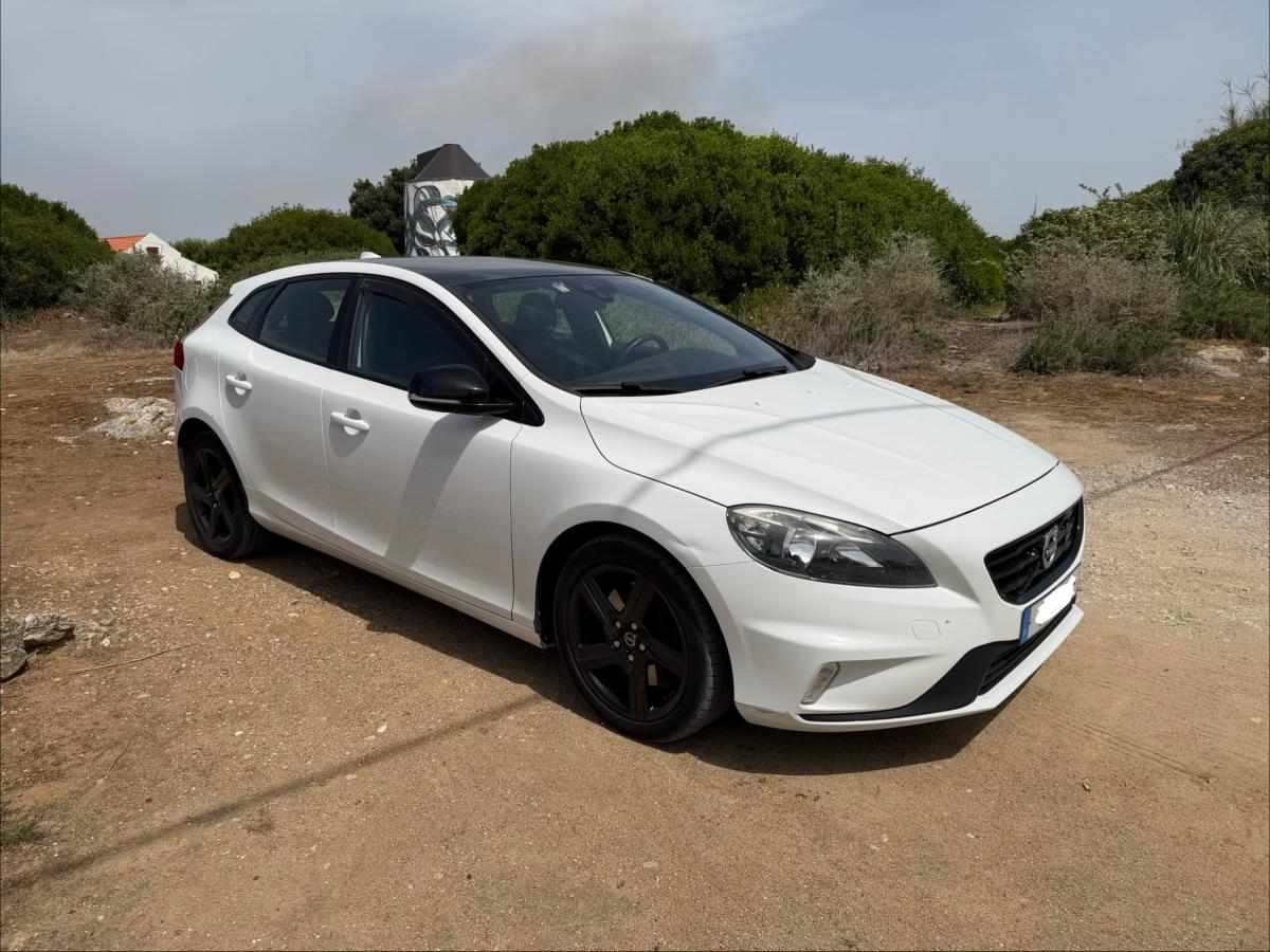 volvo-v40-2-0-d4-2014-diesel-1969cc