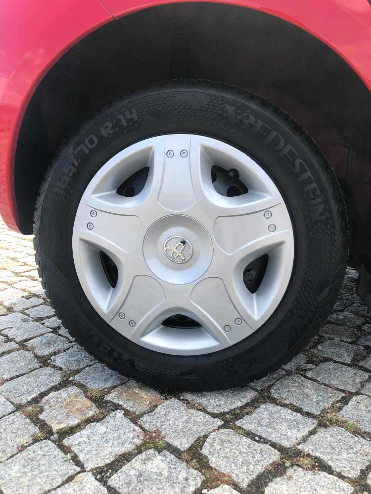 toyota-yaris-1-0-vvt-i-2011-gasolina-998cc