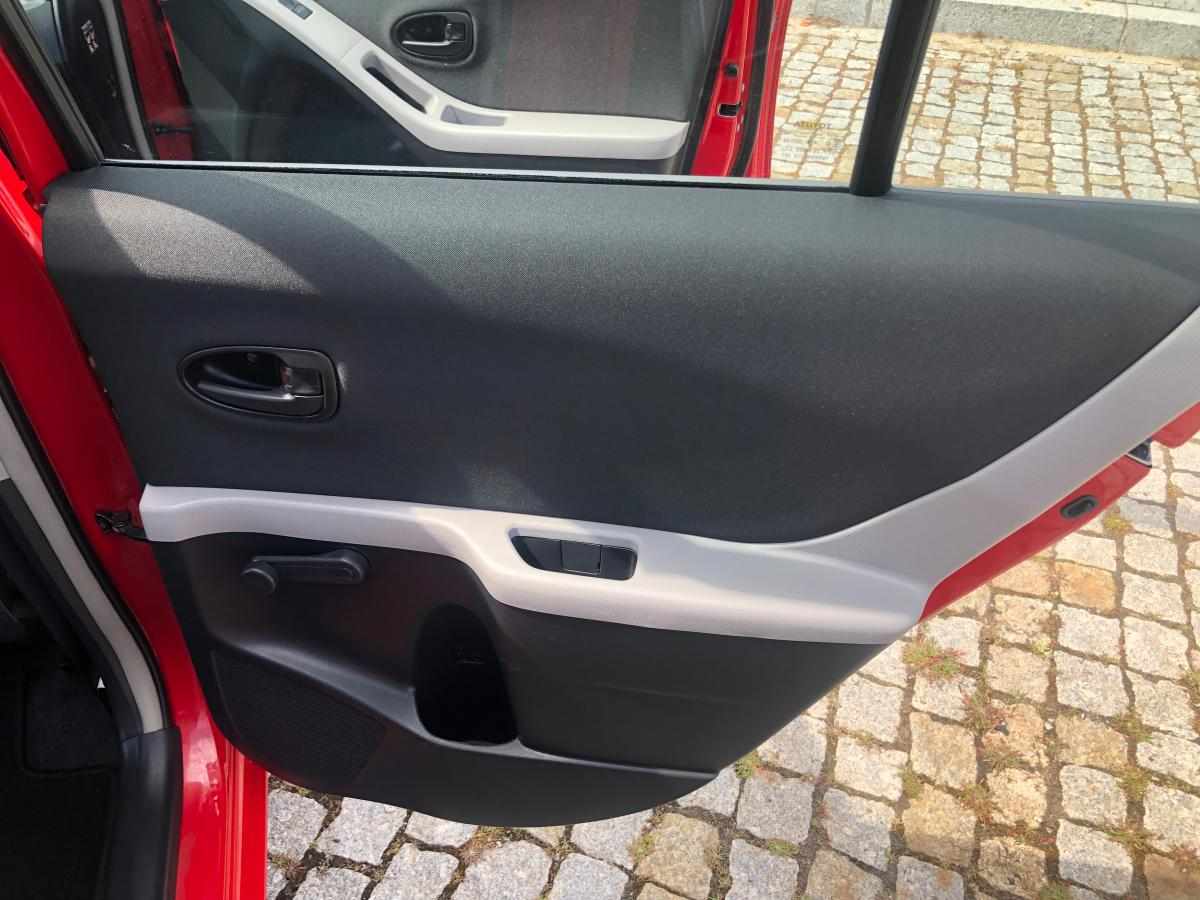 toyota-yaris-1-0-vvt-i-2011-gasolina-998cc