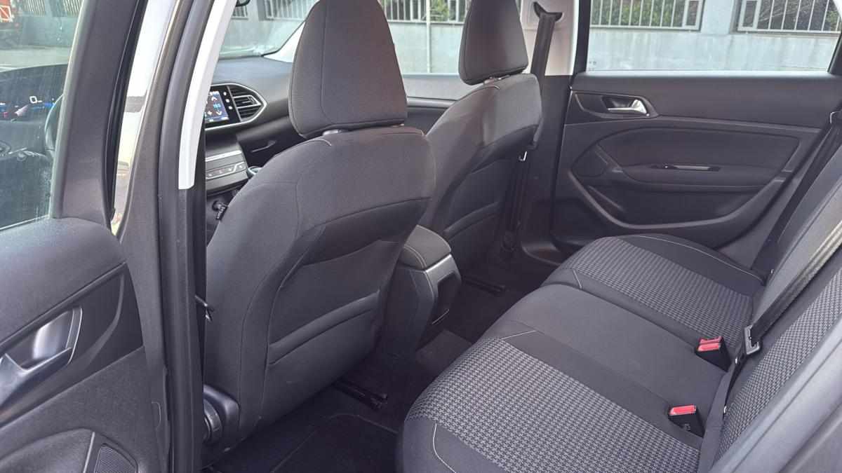 peugeot-308-sw-1-6-bluehdi-120cv-2021-diesel-1560cc