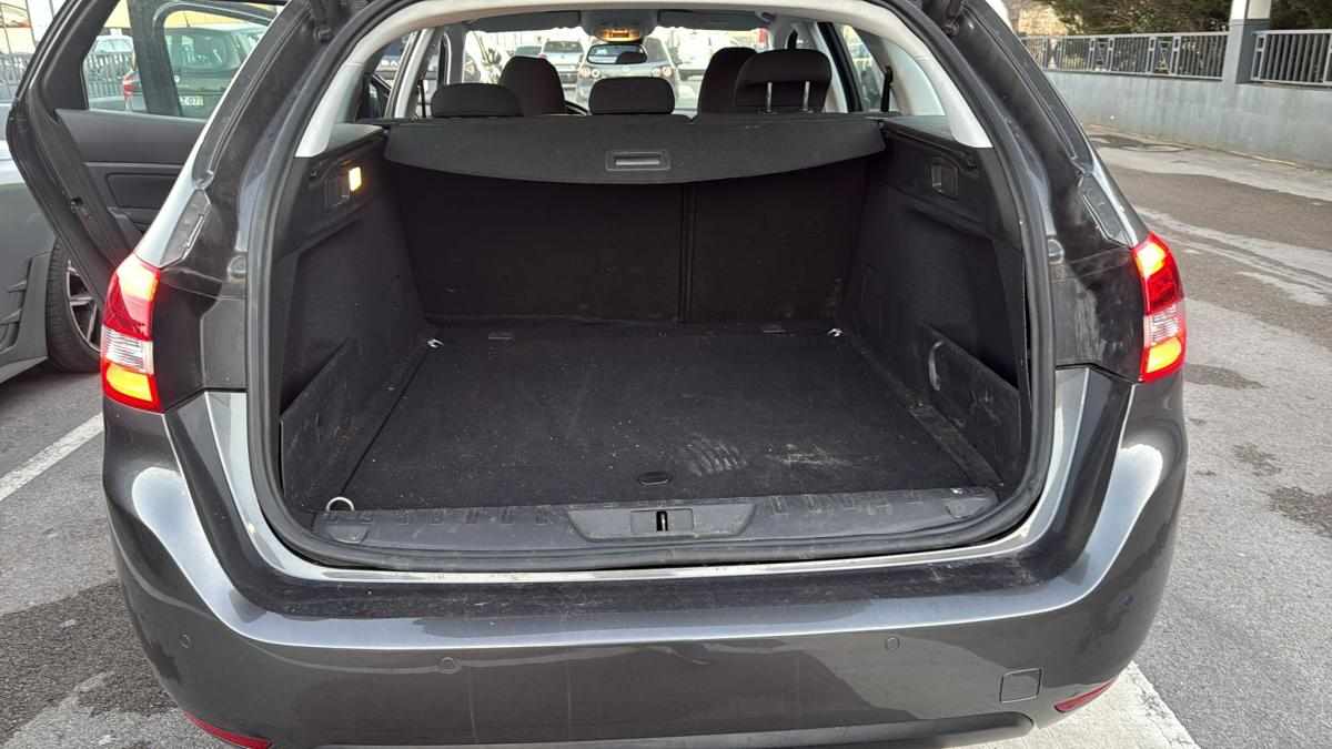 peugeot-308-sw-1-6-bluehdi-120cv-2021-diesel-1560cc