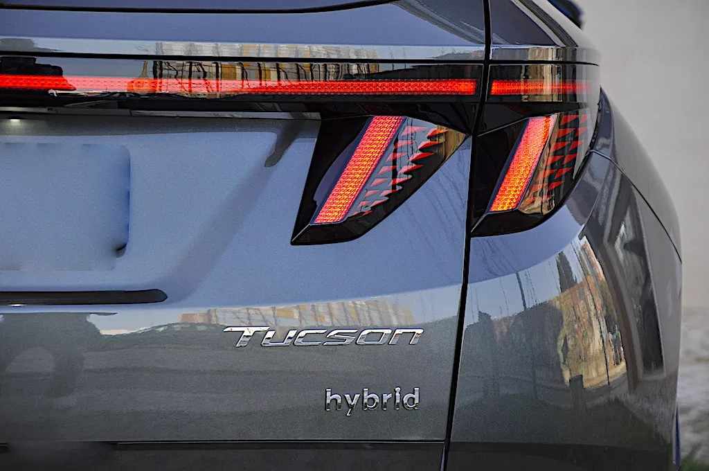 hyundai-tucson-1-6-t-gdi-hev-2022-gasolina-1598cc