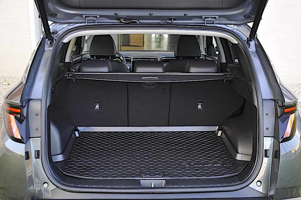 hyundai-tucson-1-6-t-gdi-hev-2022-gasolina-1598cc
