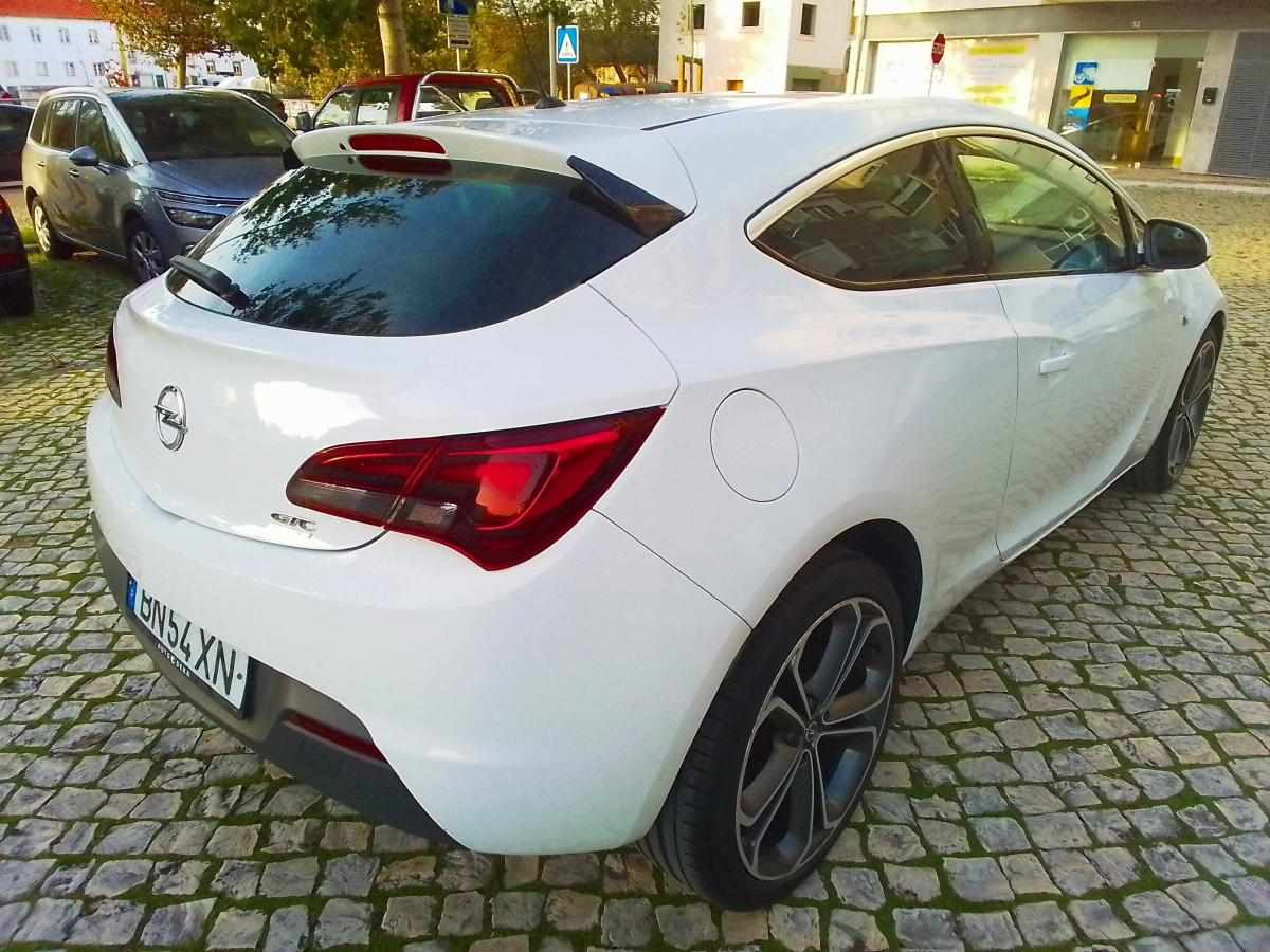 opel-astra-gtc-2013-gasolina-1362cc