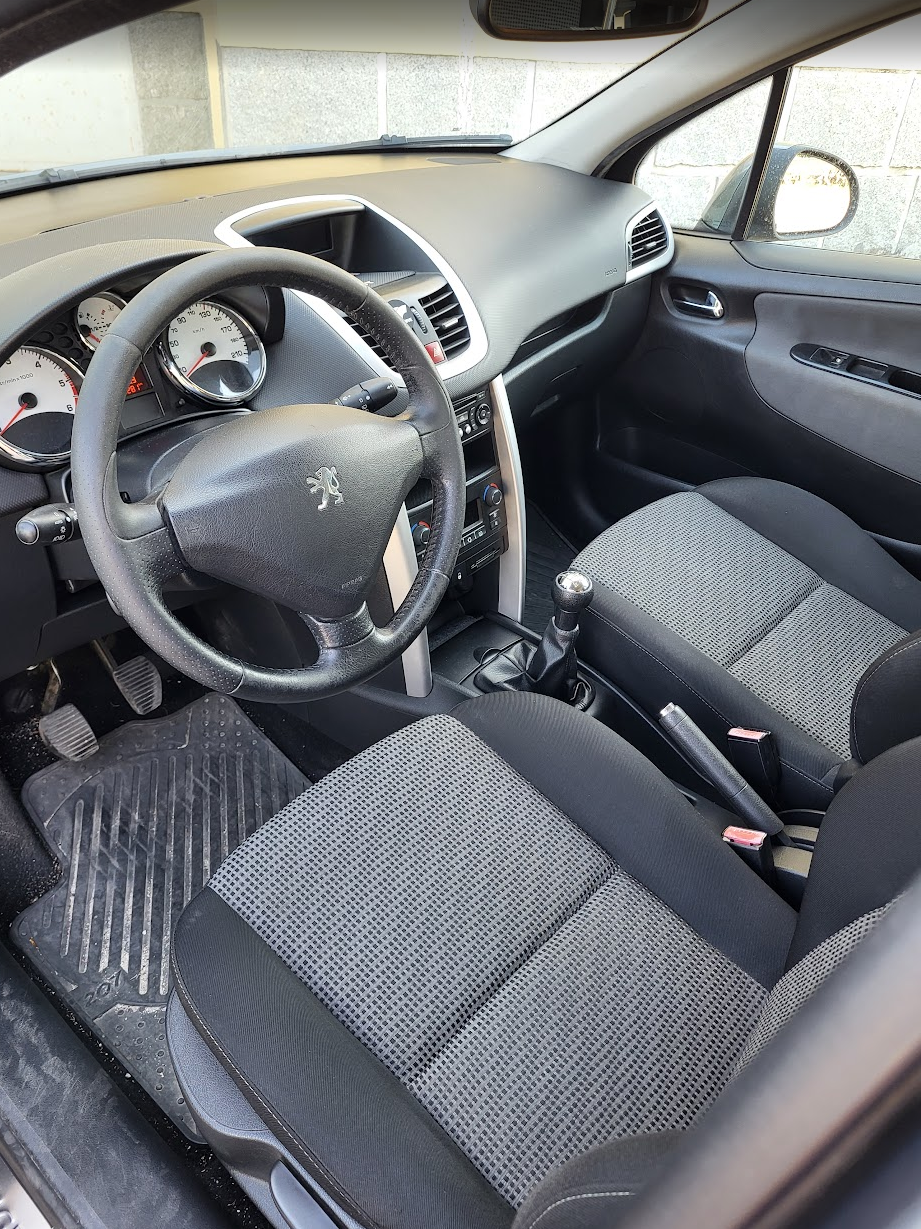 peugeot-207-1-6-hdi-fap-2010-diesel-1560cc