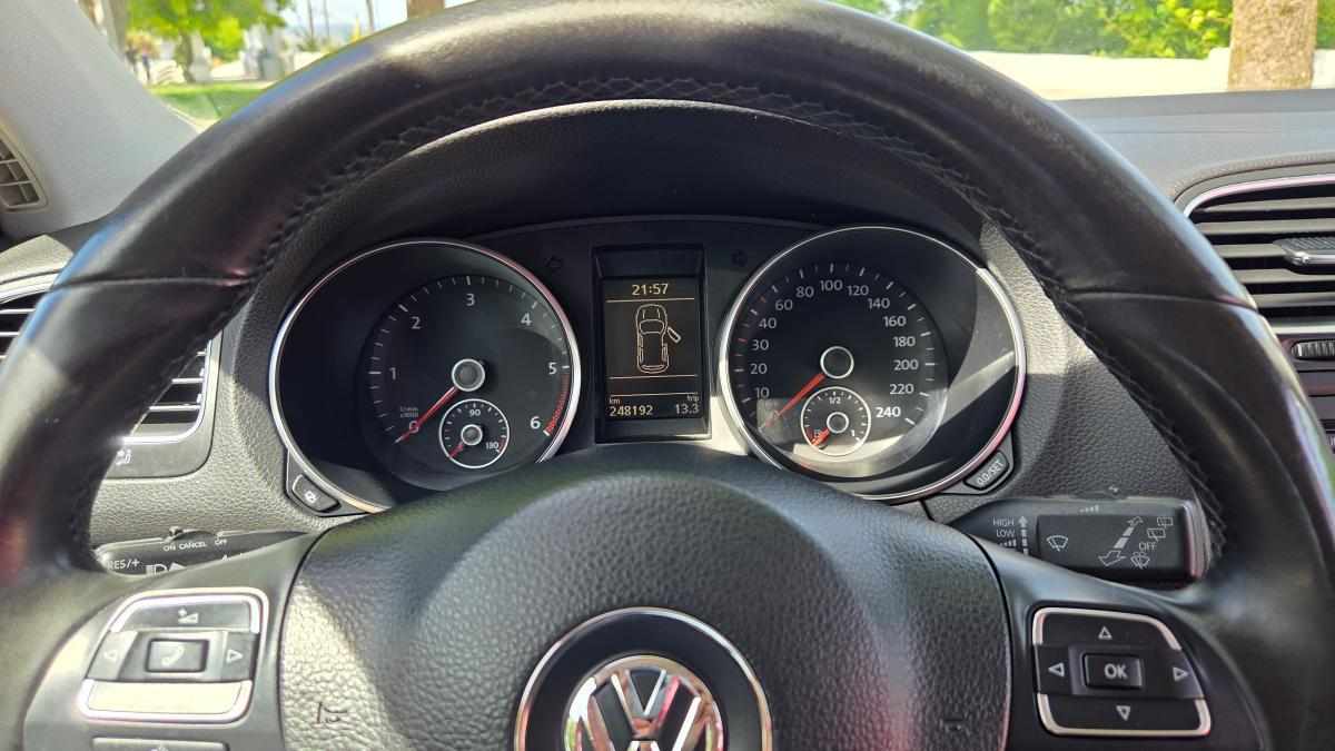 volkswagen-golf-2-0-tdi-2009-diesel-1968cc