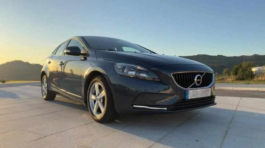 volvo-v40-d2-2018-diesel-1969cc