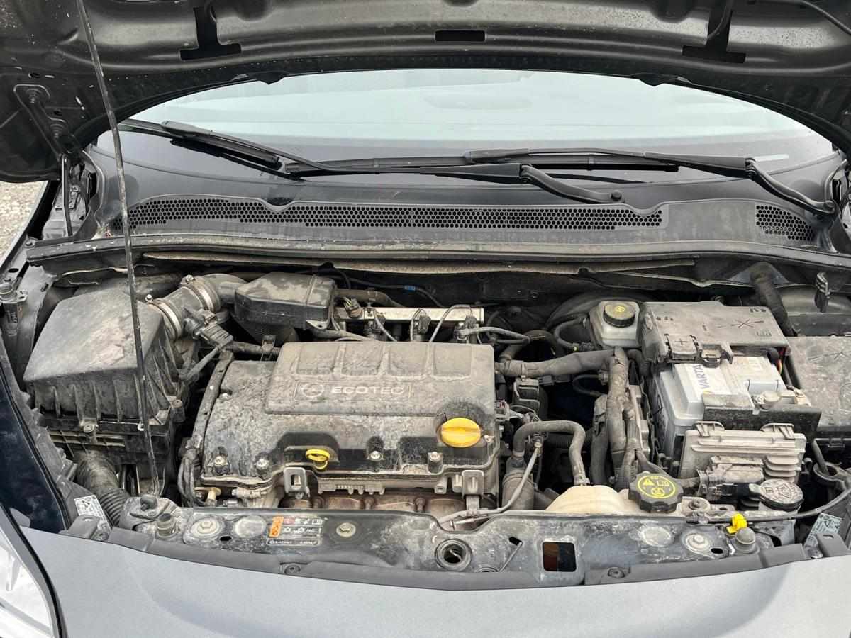 opel-corsa-1-4-ecoflex-gpl-2017-gpl-1364cc