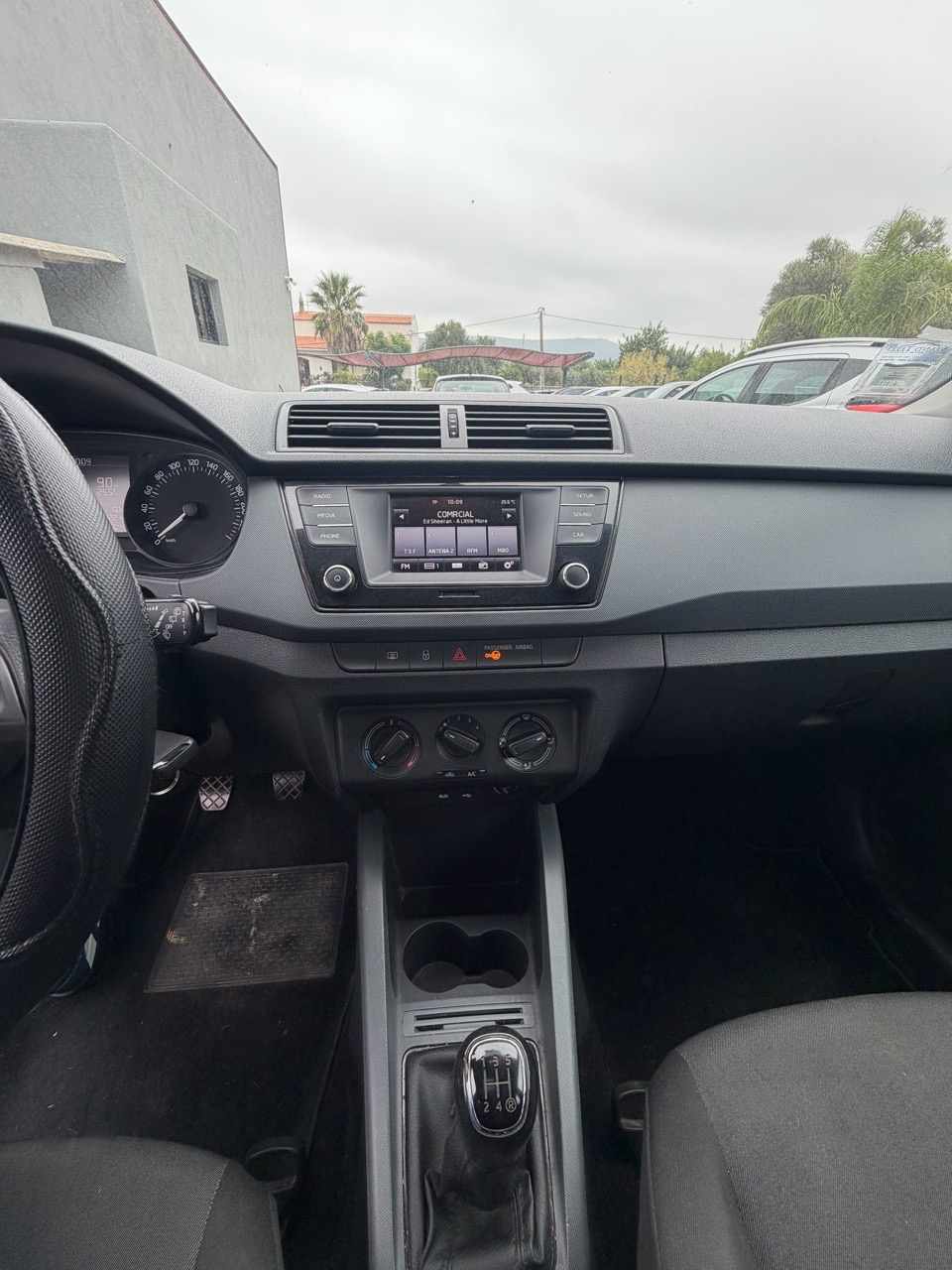 skoda-fabia-1-0-mpi-2015-gasolina-999cc