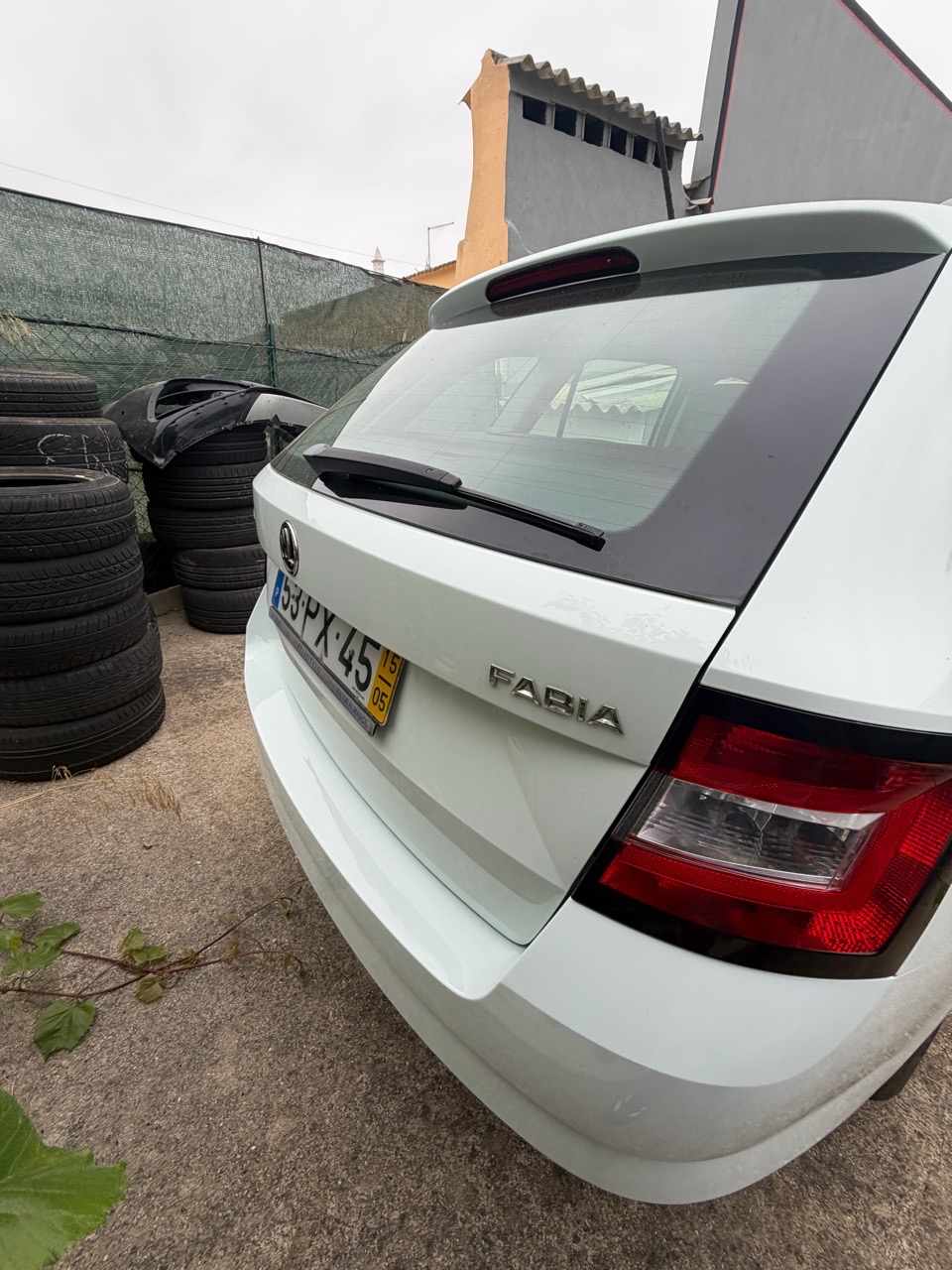 skoda-fabia-1-0-mpi-2015-gasolina-999cc
