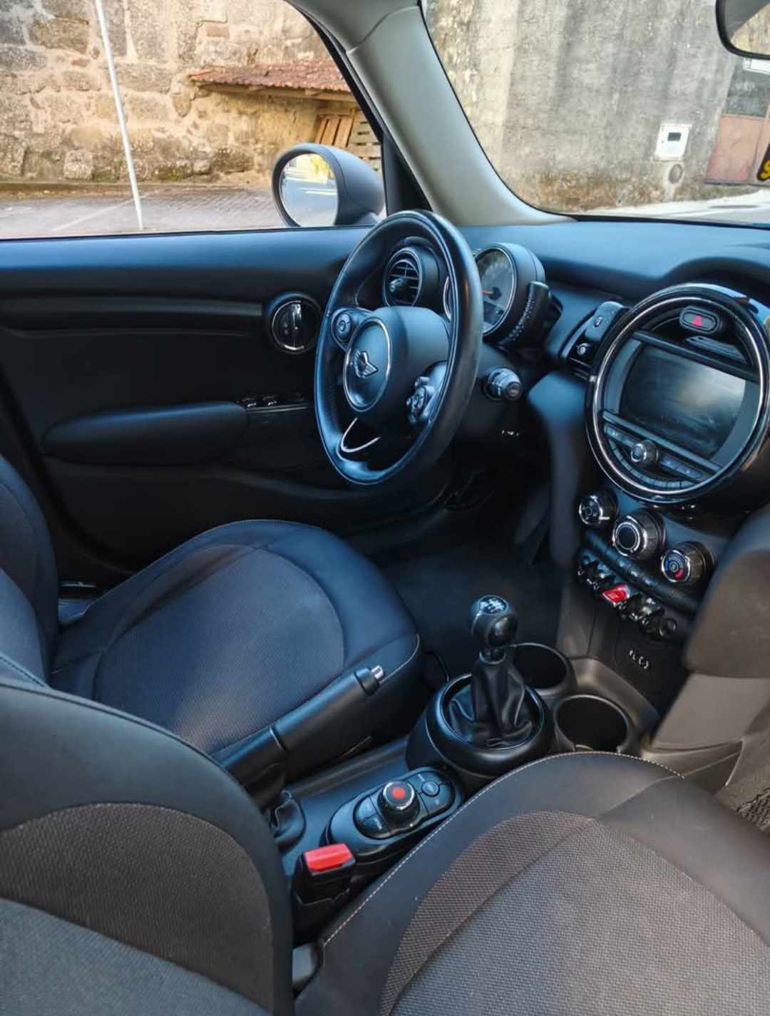 mini-hatch-d-1-5-2016-diesel-1496cc