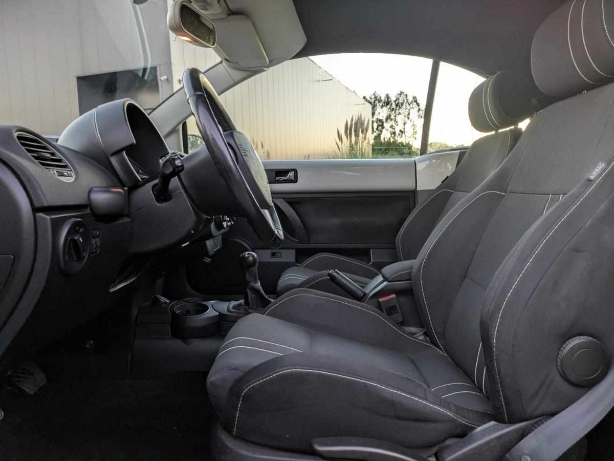 volkswagen-beetle-1-9-tdi-2010-diesel-1896cc