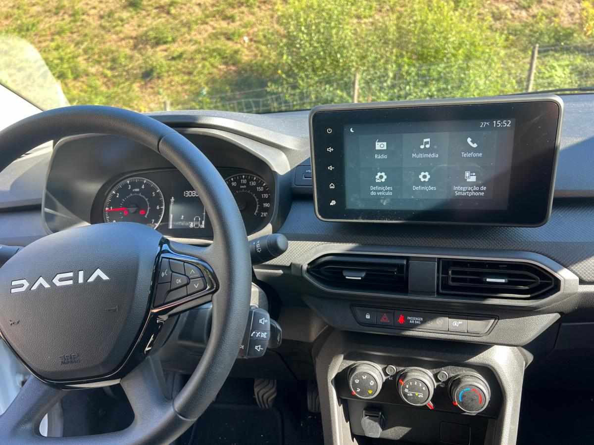 dacia-sandero-1-0-sce-2023-gasolina-999cc