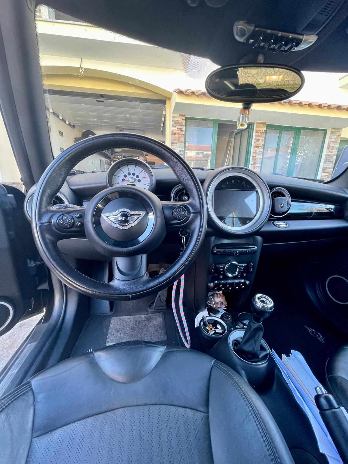 mini-hatch-d-2-0-2011-diesel-1598cc