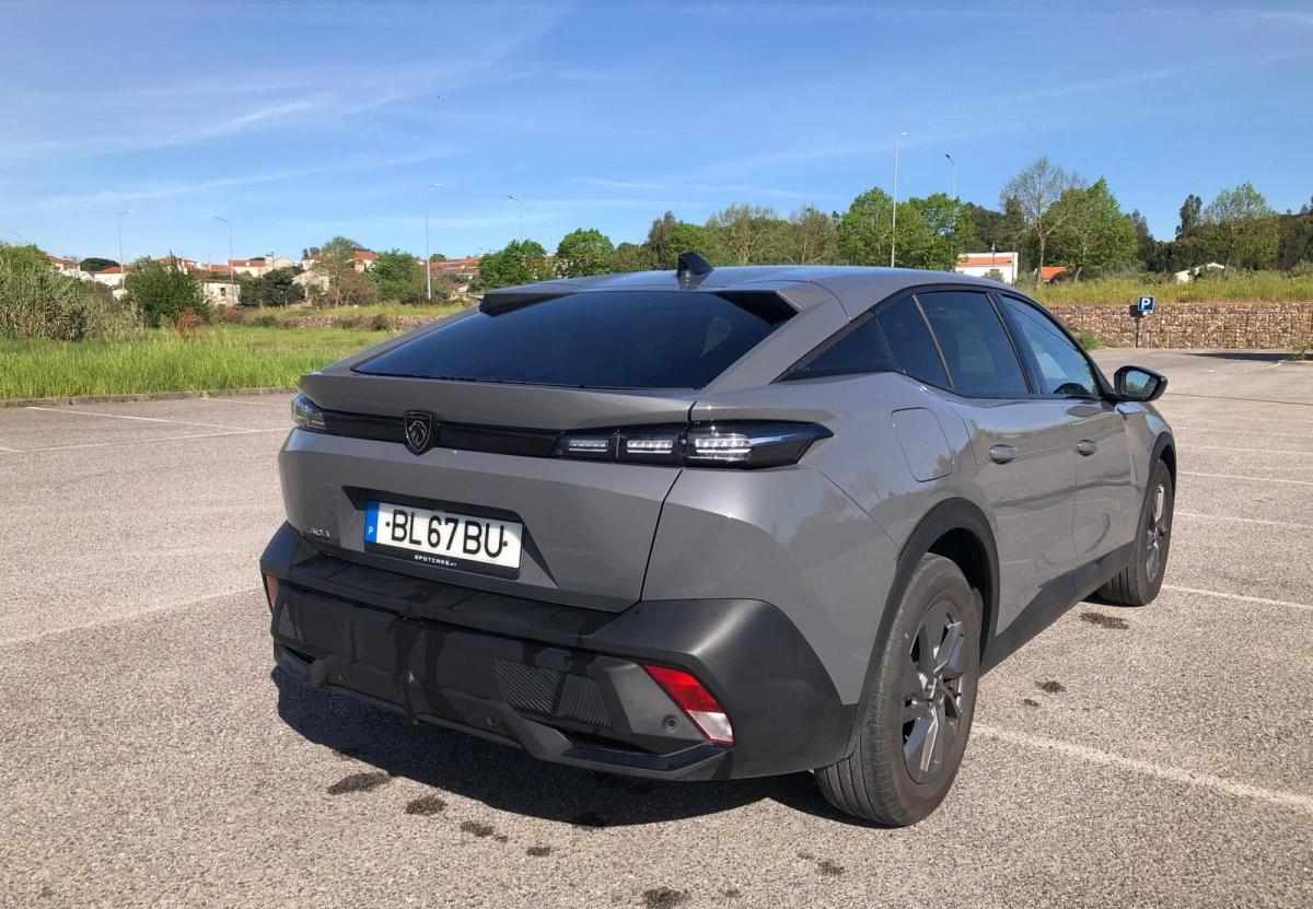 peugeot-408-1-2-puretech-2024-gasolina-1199cc
