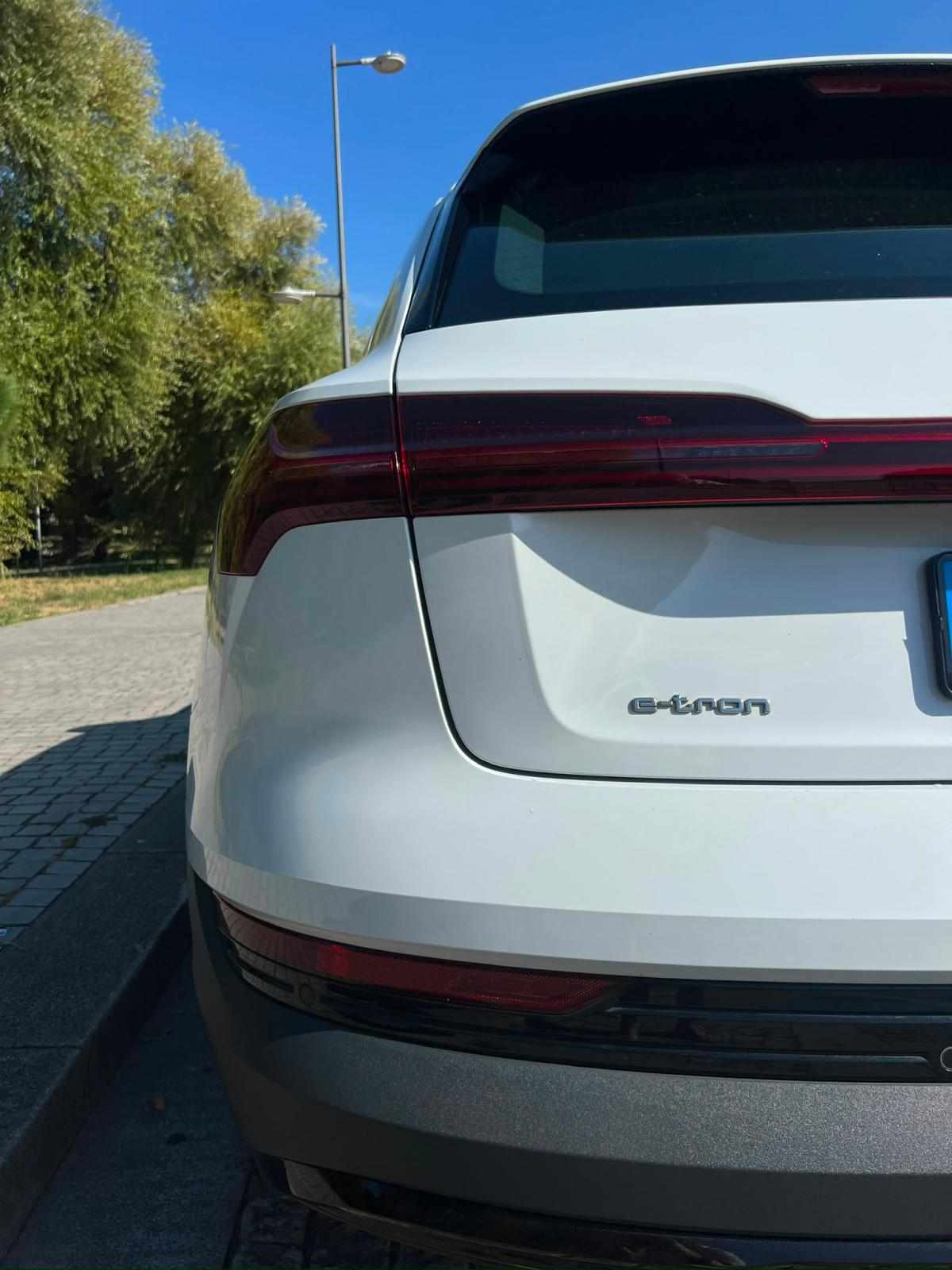 audi-e-tron-50-quattro-2020-eletrico