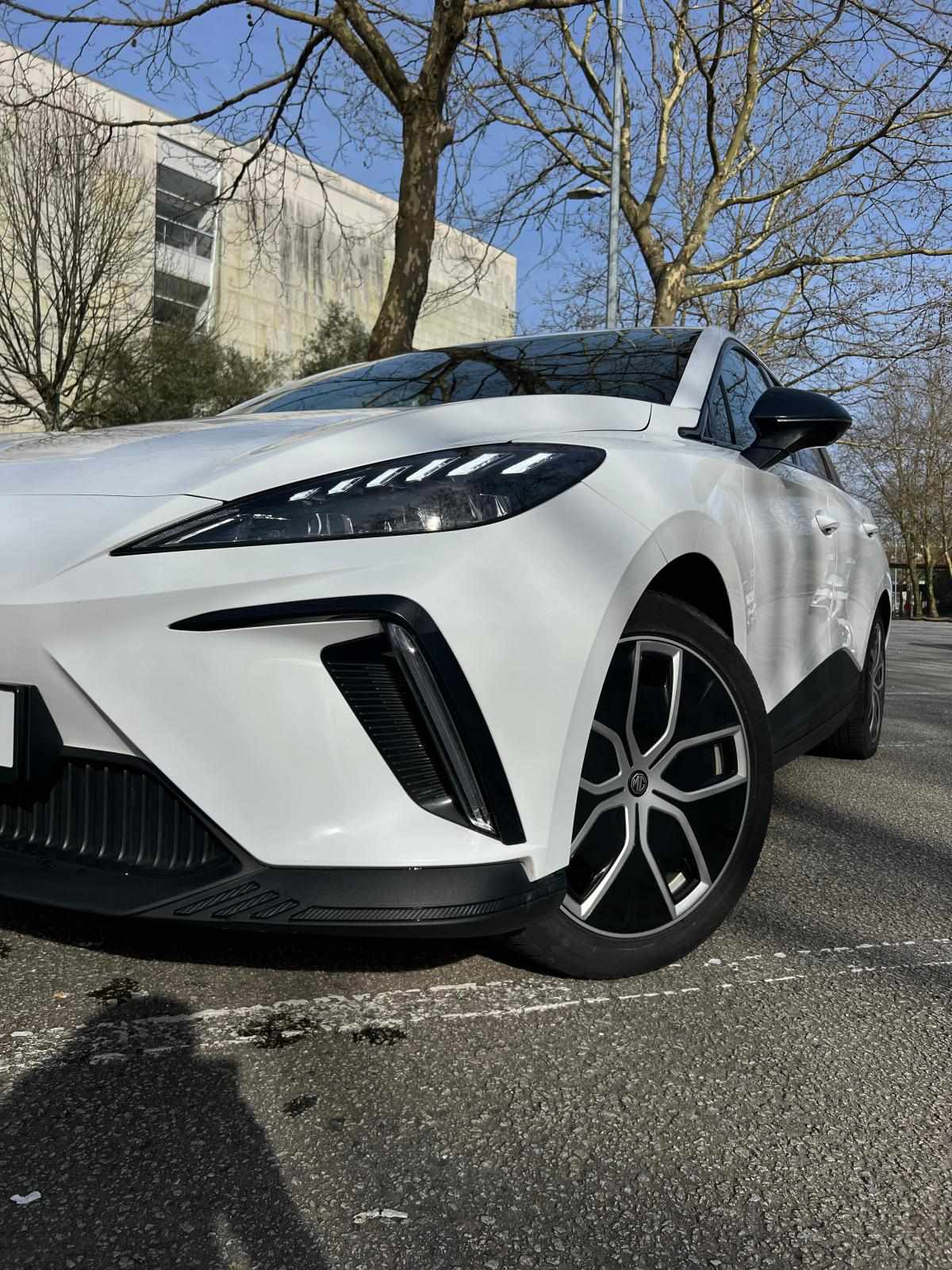 mg-mg4-64-kwh-long-range-2023-eletrico
