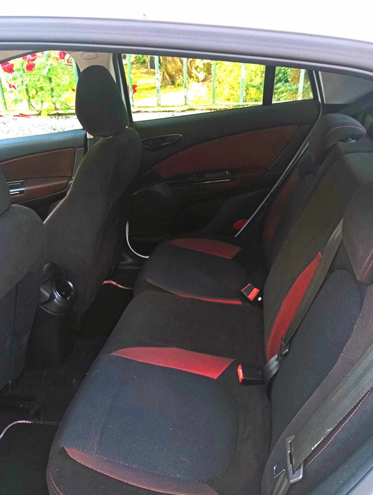 fiat-bravo-1-6-multijet-2010-diesel-1598cc