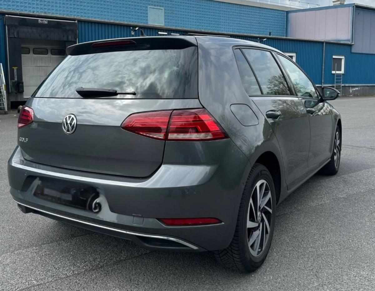 volkswagen-golf-1-6-tdi-bluemotion-2018-diesel-1598cc