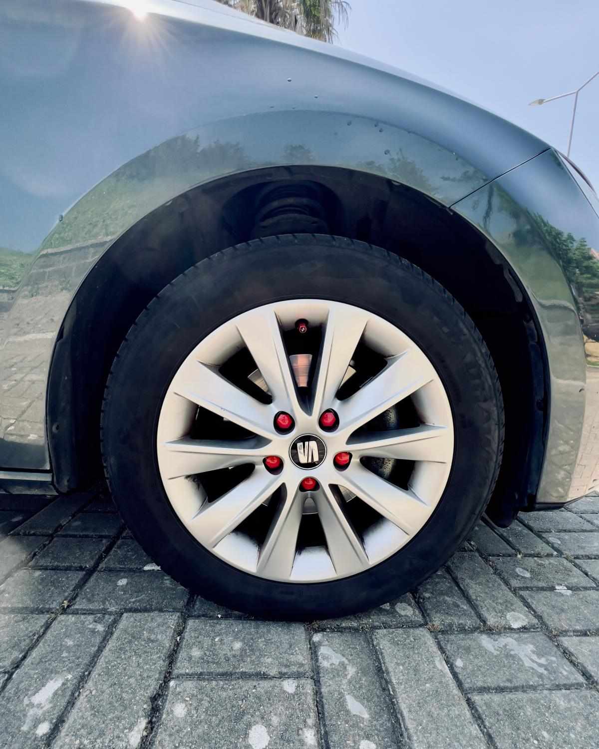 seat-leon-1-6-tdi-2018-diesel-1598cc