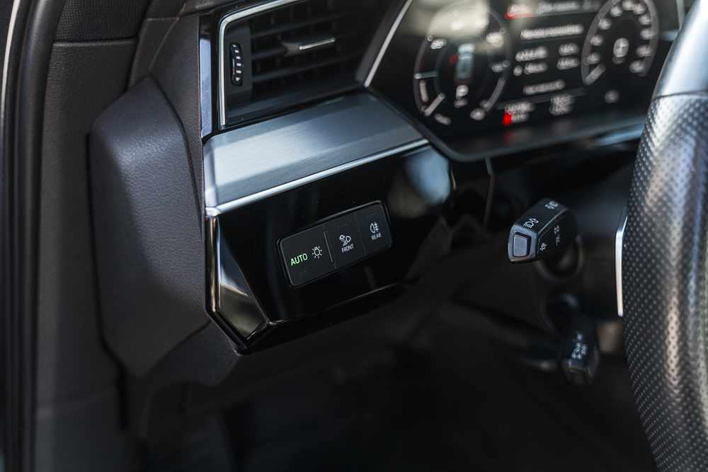 audi-e-tron-55-quattro-2020-eletrico