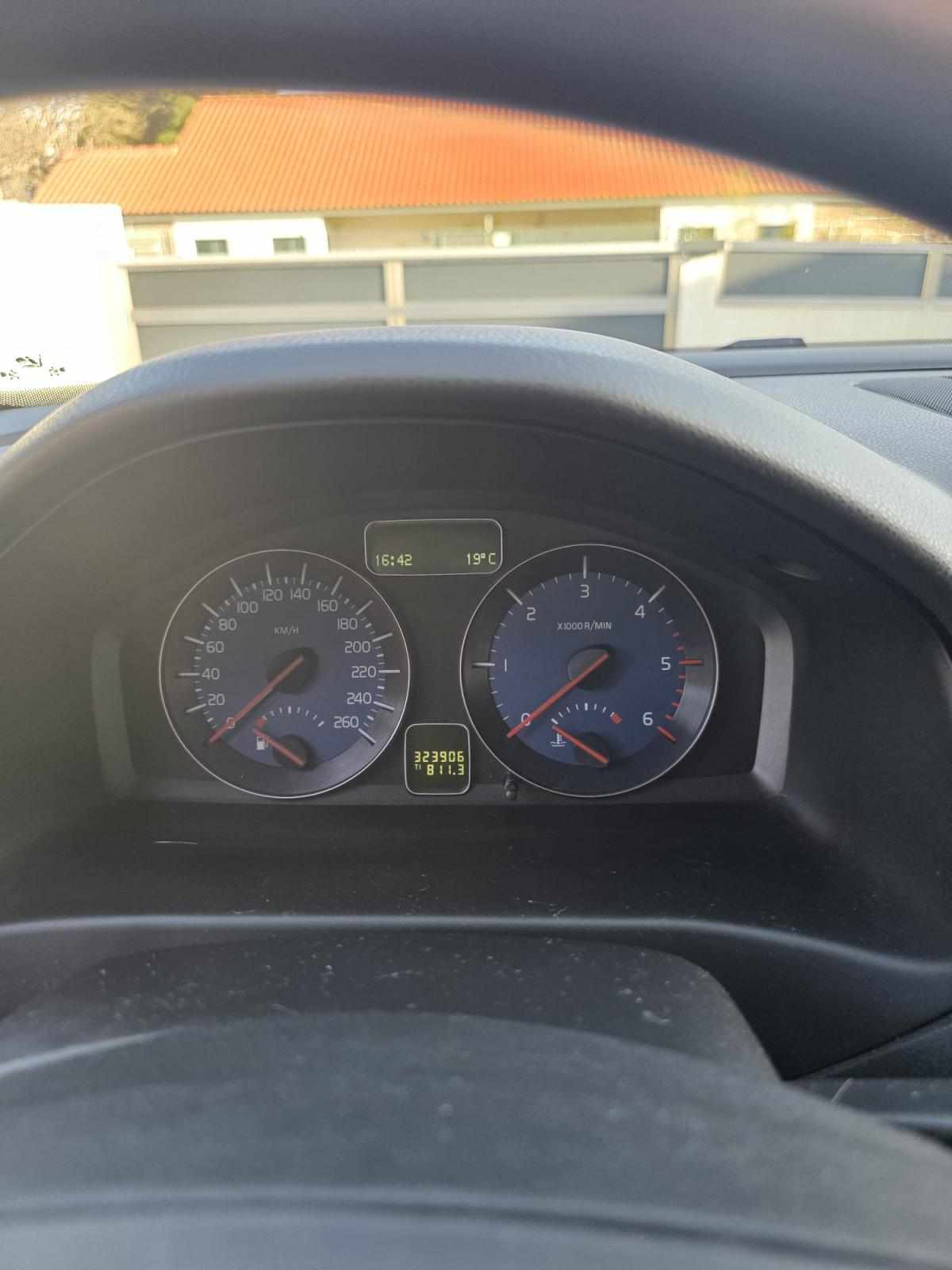 volvo-c30-1-6-drive-2012-diesel-1560cc