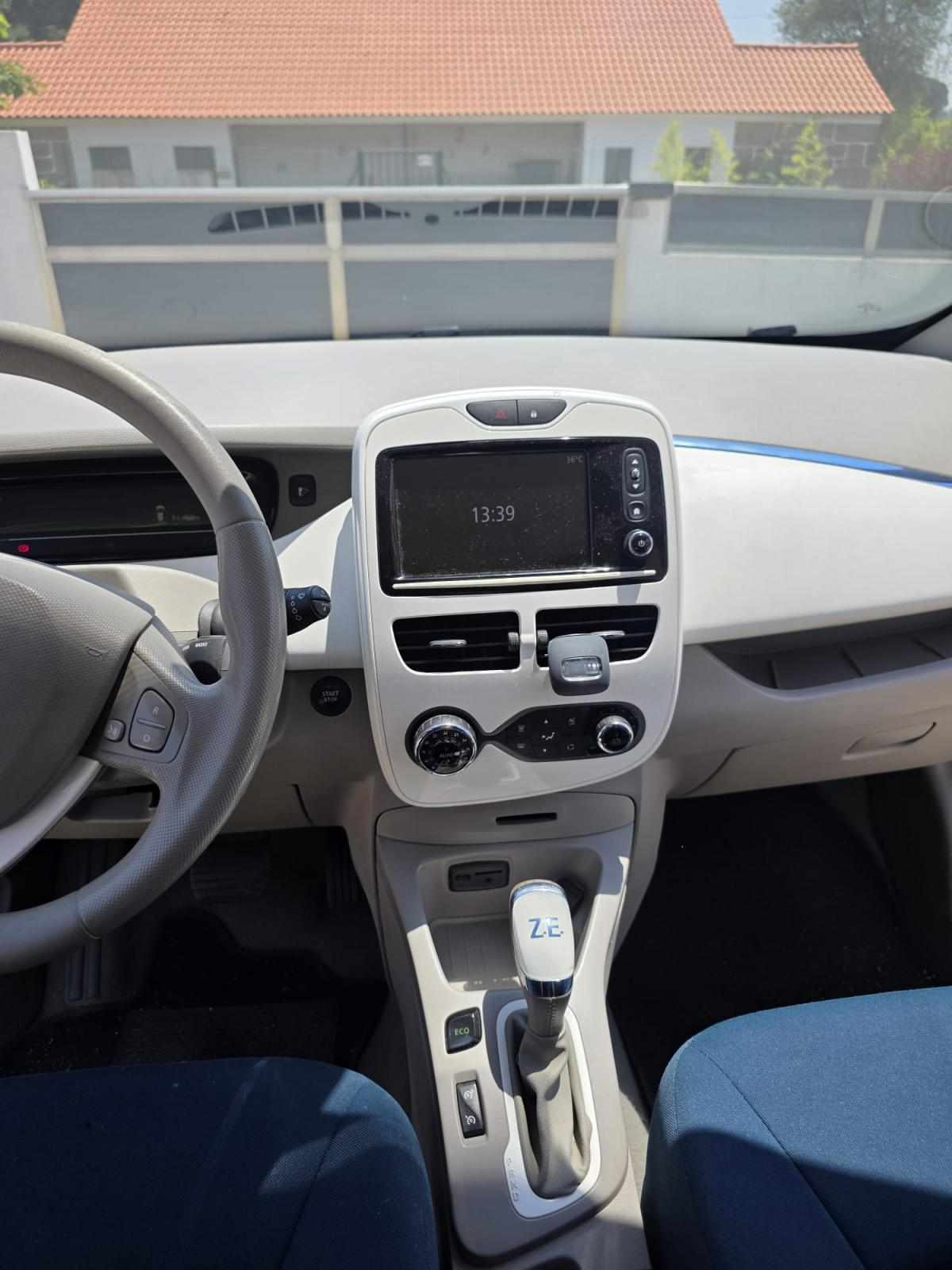 renault-zoe-r240-22-kwh-2013-eletrico