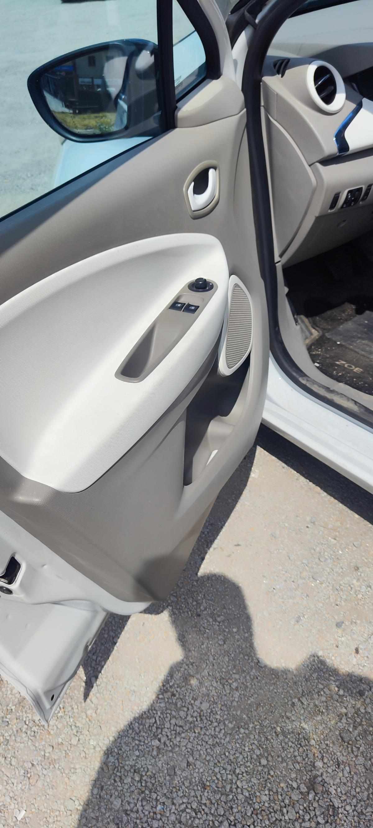 renault-zoe-r240-22-kwh-2013-eletrico