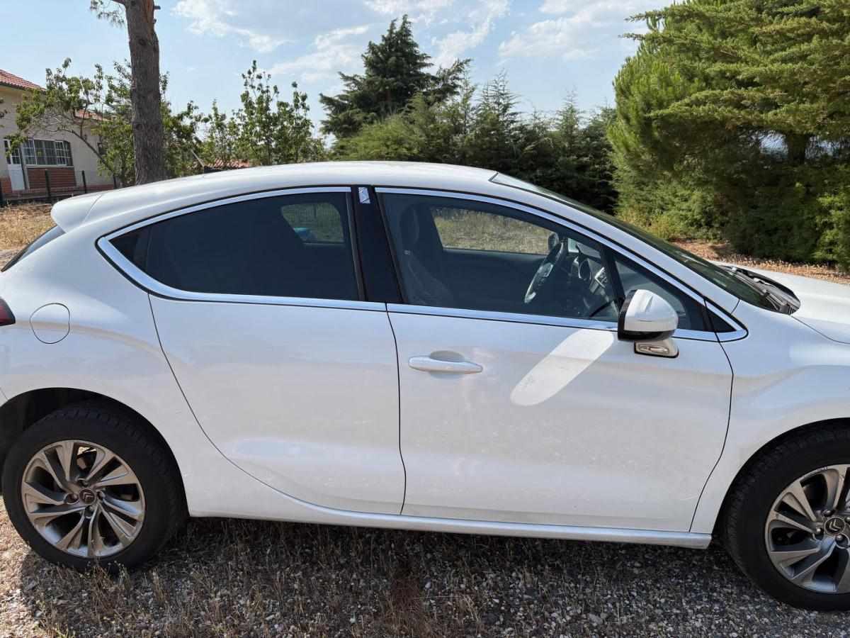 citroen-ds4-1-6-111cv-2012-diesel-1560cc