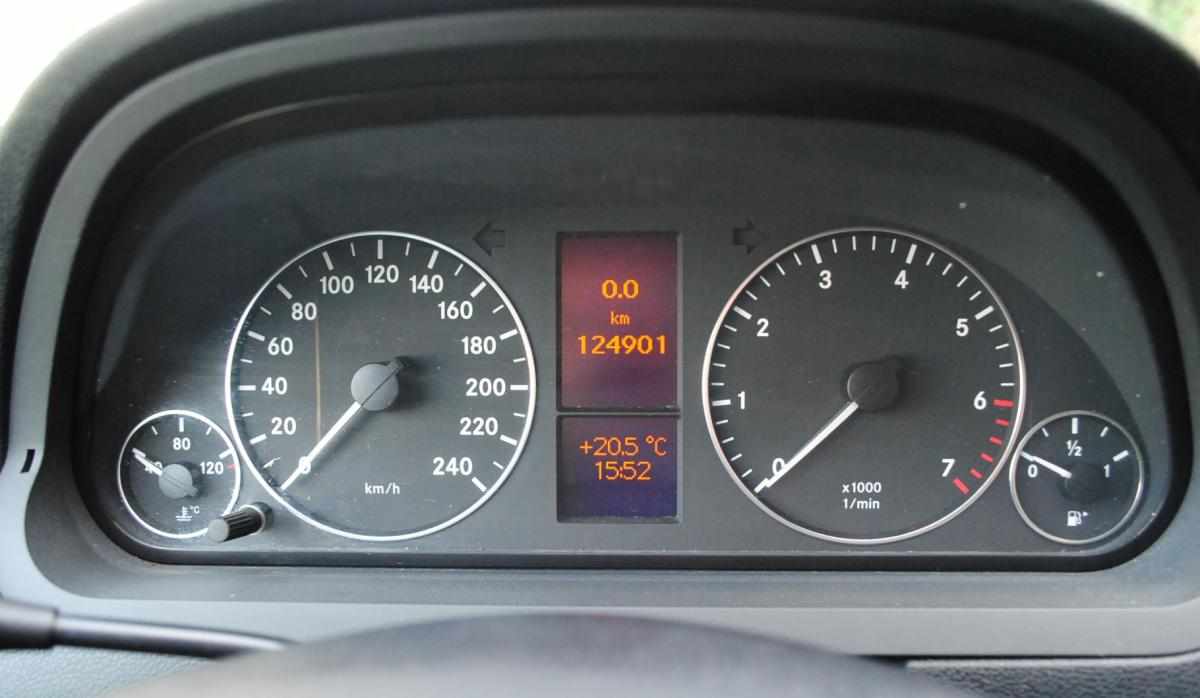 mercedes-benz-classe-a-a-160-2011-gasolina-1498cc
