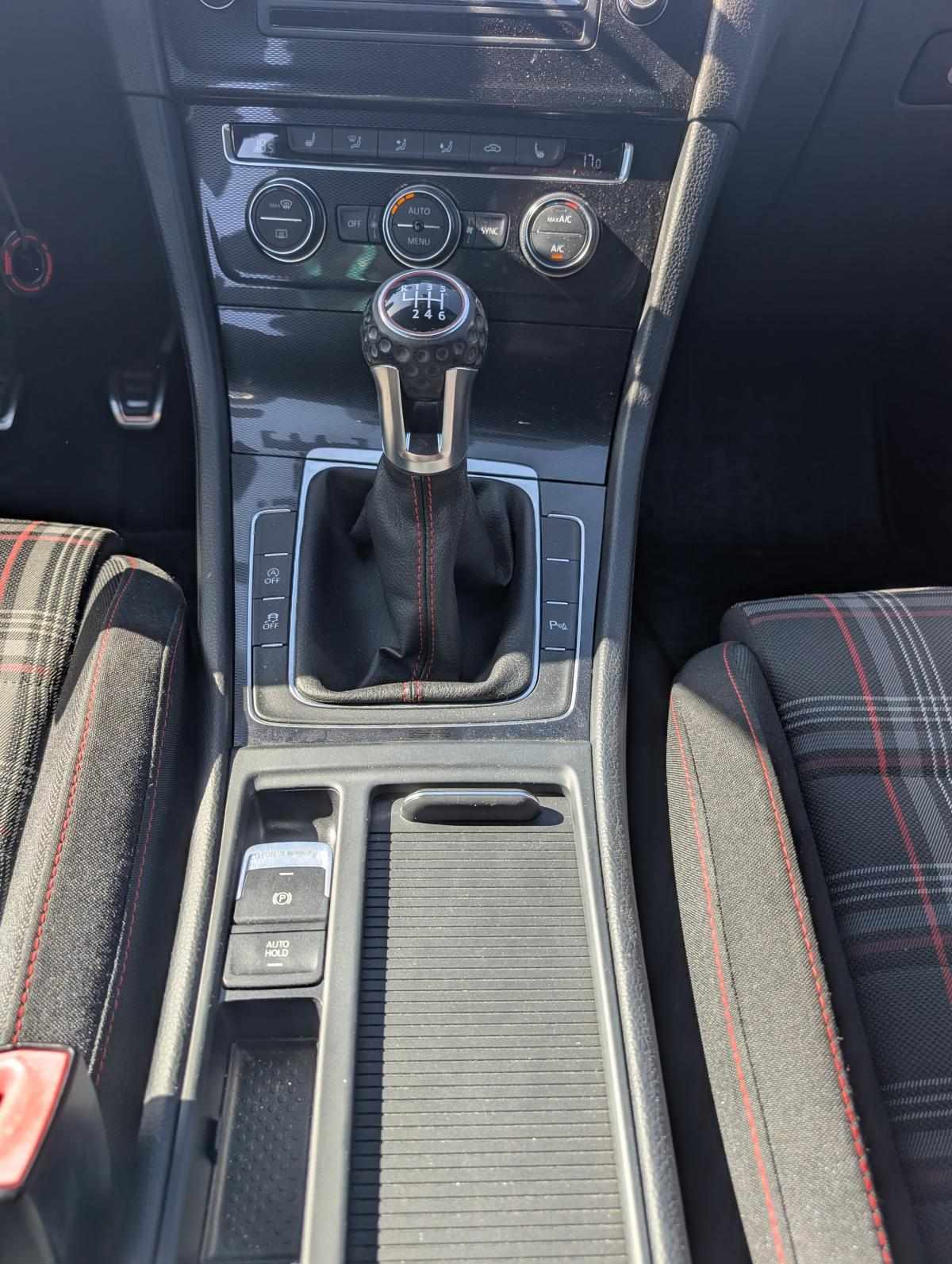 volkswagen-golf-gti-2-0-tsi-bluemotion-2015-gasolina-1984cc