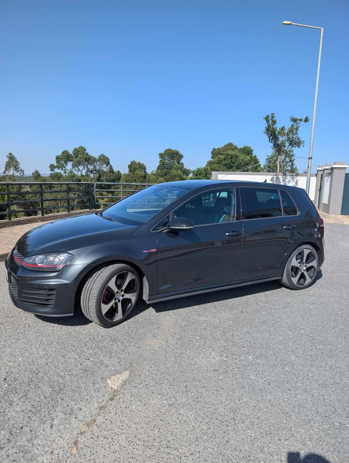 volkswagen-golf-gti-2-0-tsi-bluemotion-2015-gasolina-1984cc