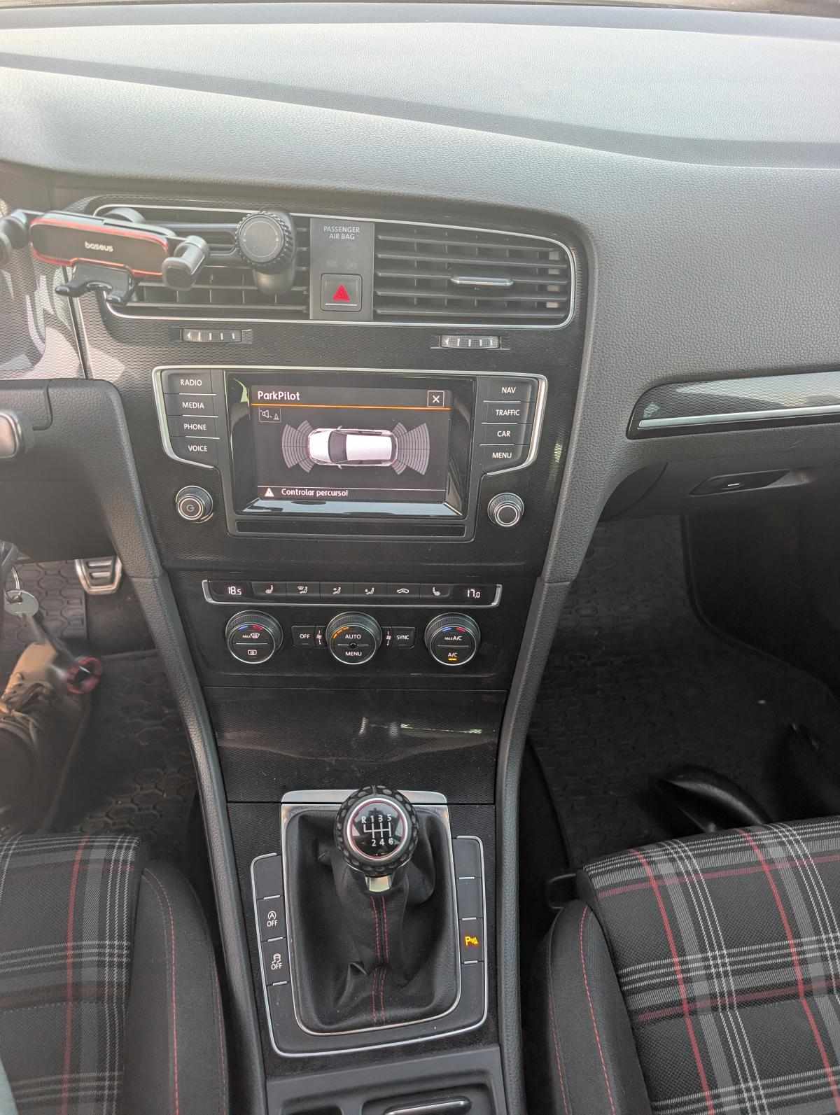 volkswagen-golf-gti-2-0-tsi-bluemotion-2015-gasolina-1984cc