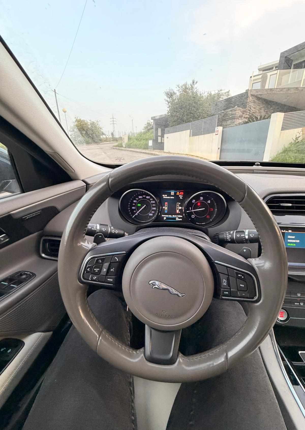 jaguar-xe-2-0-e-performance-2016-diesel-2000cc