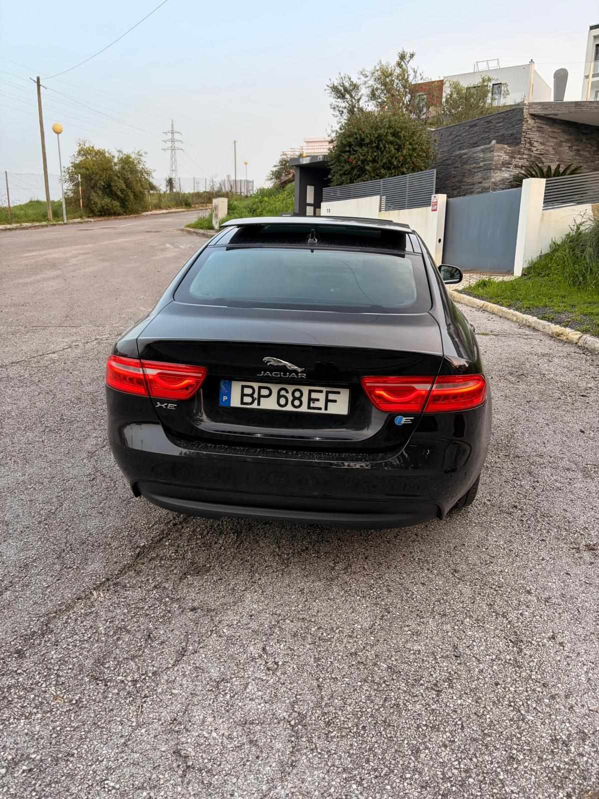 jaguar-xe-2-0-e-performance-2016-diesel-2000cc
