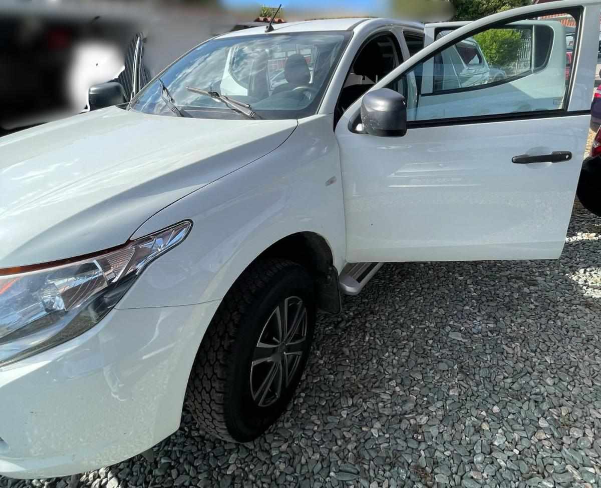 mitsubishi-l200-2-4-154cv-2019-diesel-2442cc